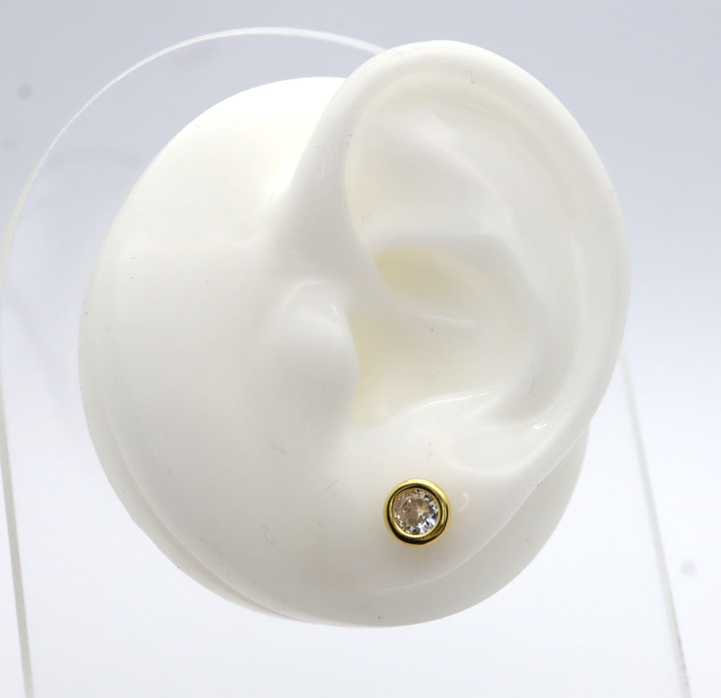 Pendientes Plata 925mls baño oro 18 kilates Botón Circonita blanca