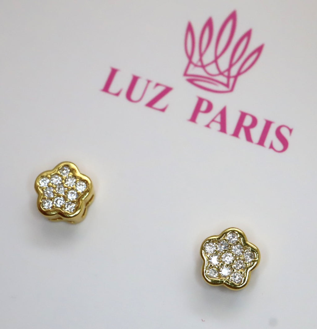 Pendientes Plata 925mls baño Oro 18 Kilates Botón Flor Circonitas blancas
