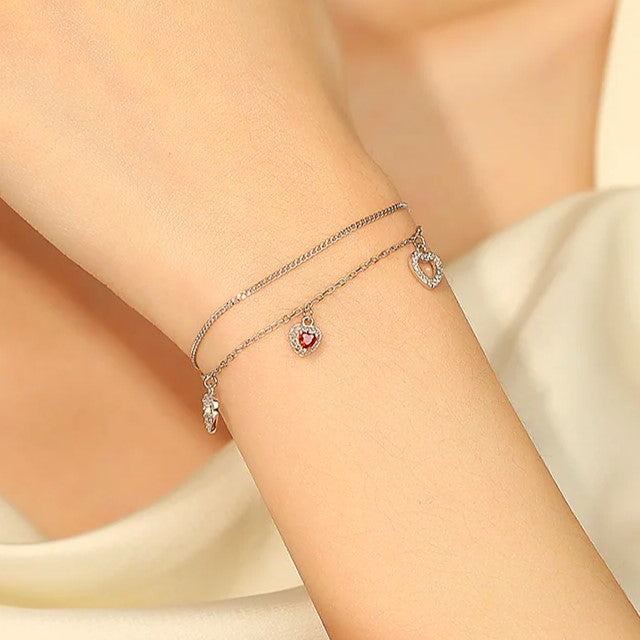 Pulsera Plata 925mls con Cinco Corazones y Circonitas | Elegancia Romántica y Brillo Total