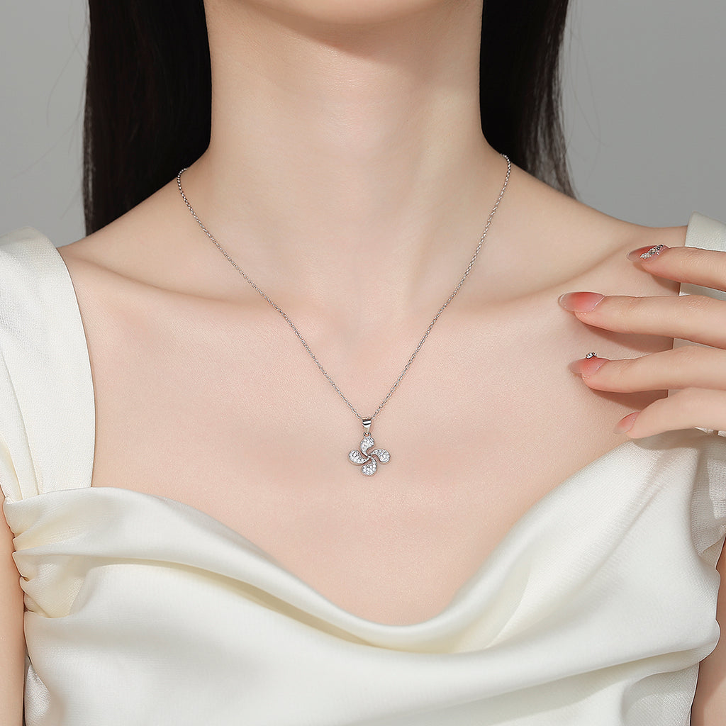 Collar Plata 925mls Lauburu Vasco con Circonitas Blancas |Tradición | Joyería Vasca