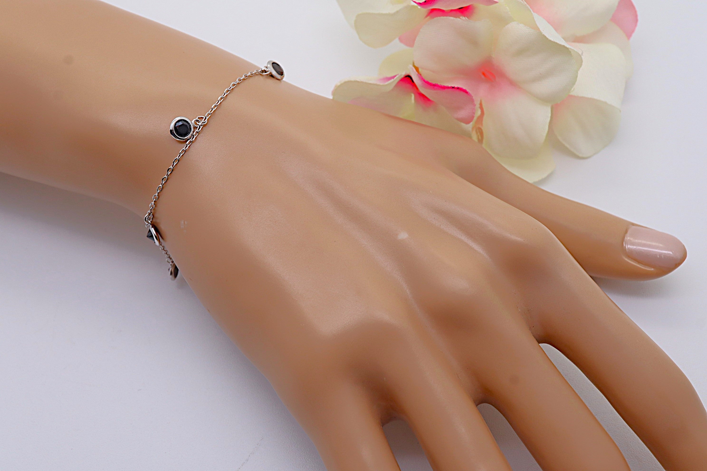 Pulsera Plata 925 con 5 Circonitas Negras Azabache | Joyería Moderna y Elegante | Regalo Mujer | Pulsera Ajustable Hecha a Mano