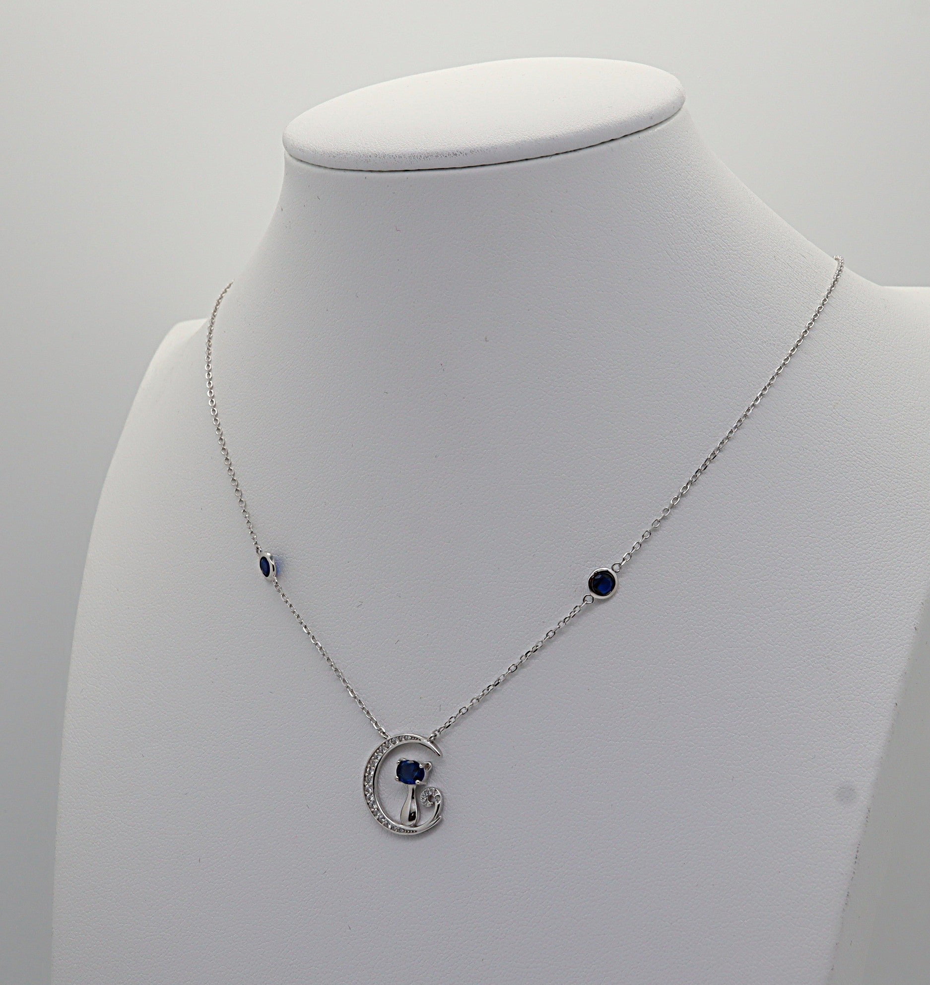Collar Plata 925mls Gato y Luna con Circonitas Azules y Blancas | Joya Mágica y Brillante