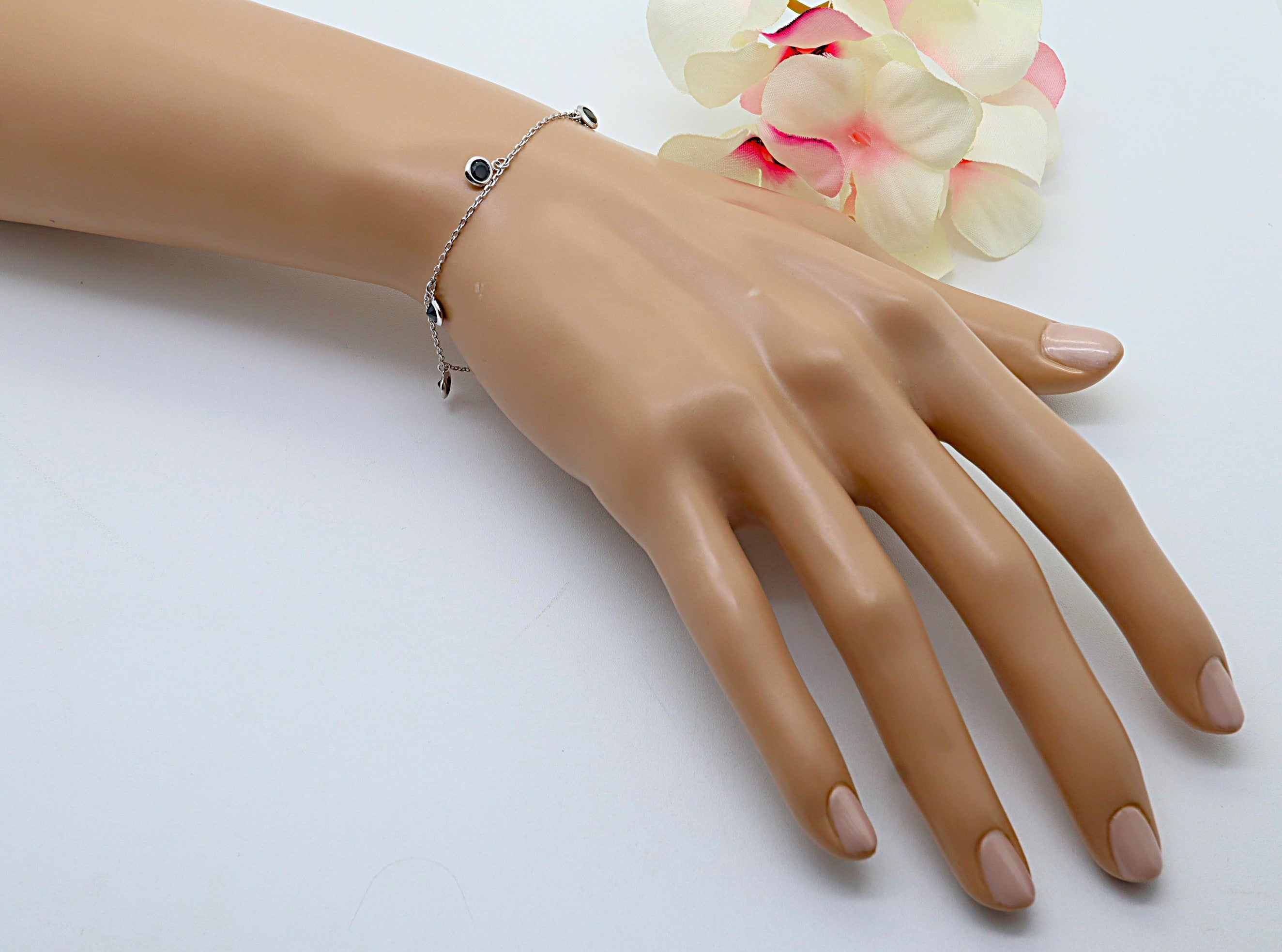 Pulsera Plata 925 con 5 Circonitas Negras Azabache | Joyería Moderna y Elegante | Regalo Mujer | Pulsera Ajustable Hecha a Mano