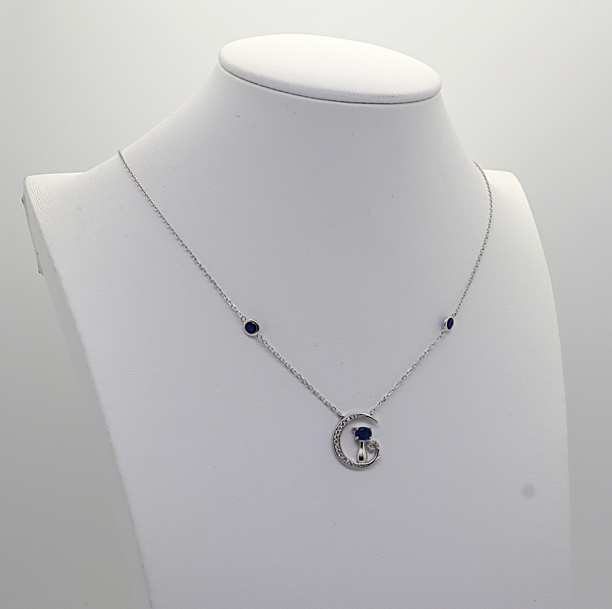 Collar Plata 925mls Gato y Luna con Circonitas Azules y Blancas | Joya Mágica y Brillante