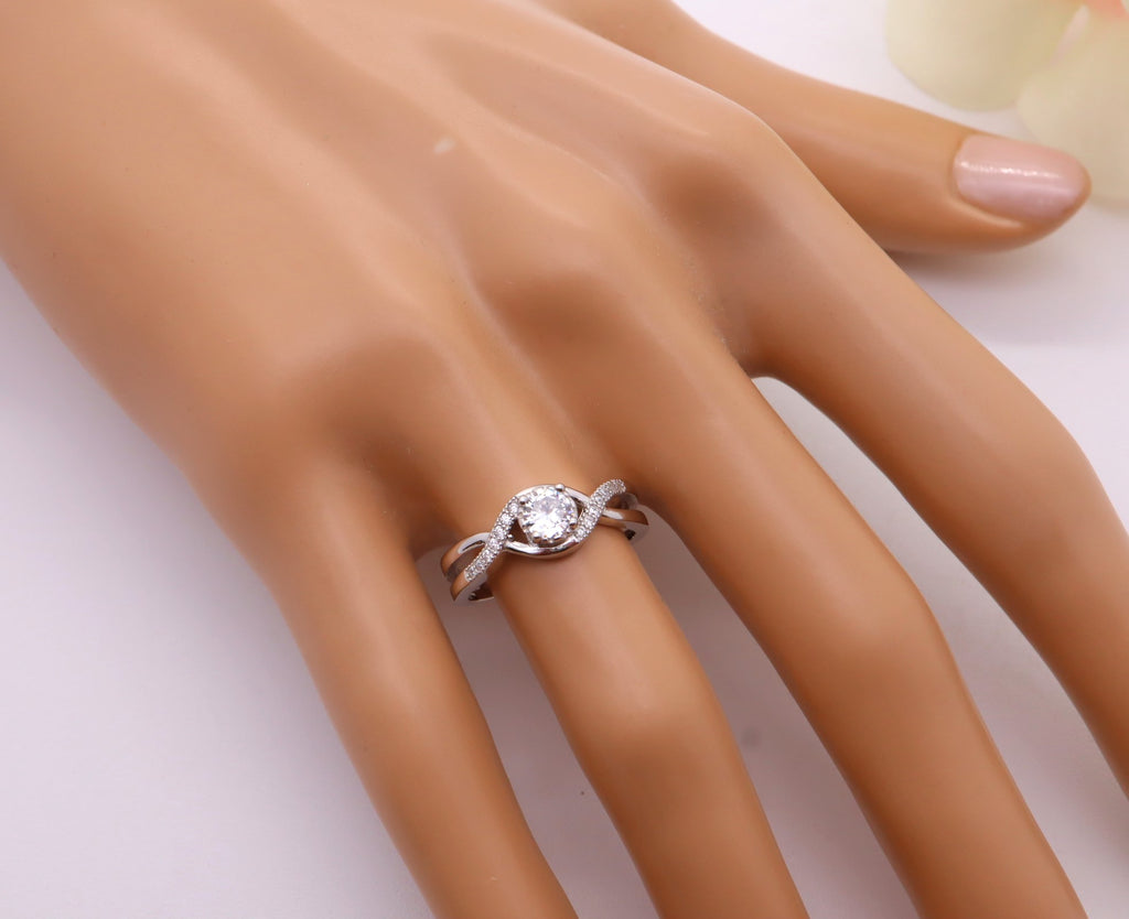 Anillo Plata 925mls Blanco Circonitas enlazado