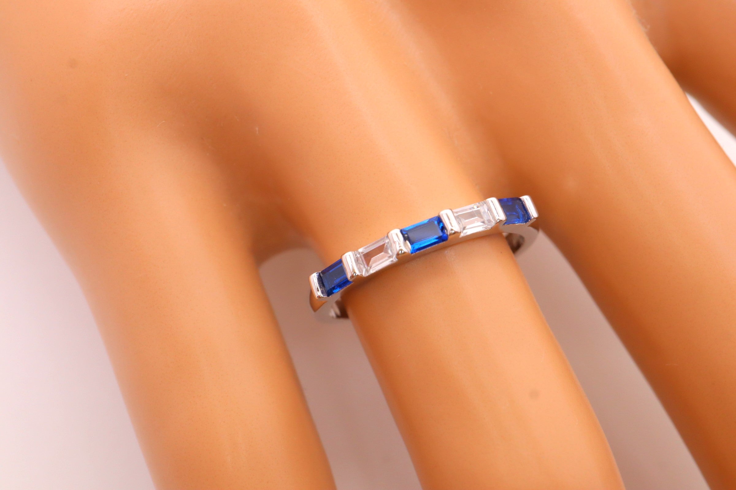 Anillo Plata 925mls Bicolor Circonitas Azul Zafiro y Blanco