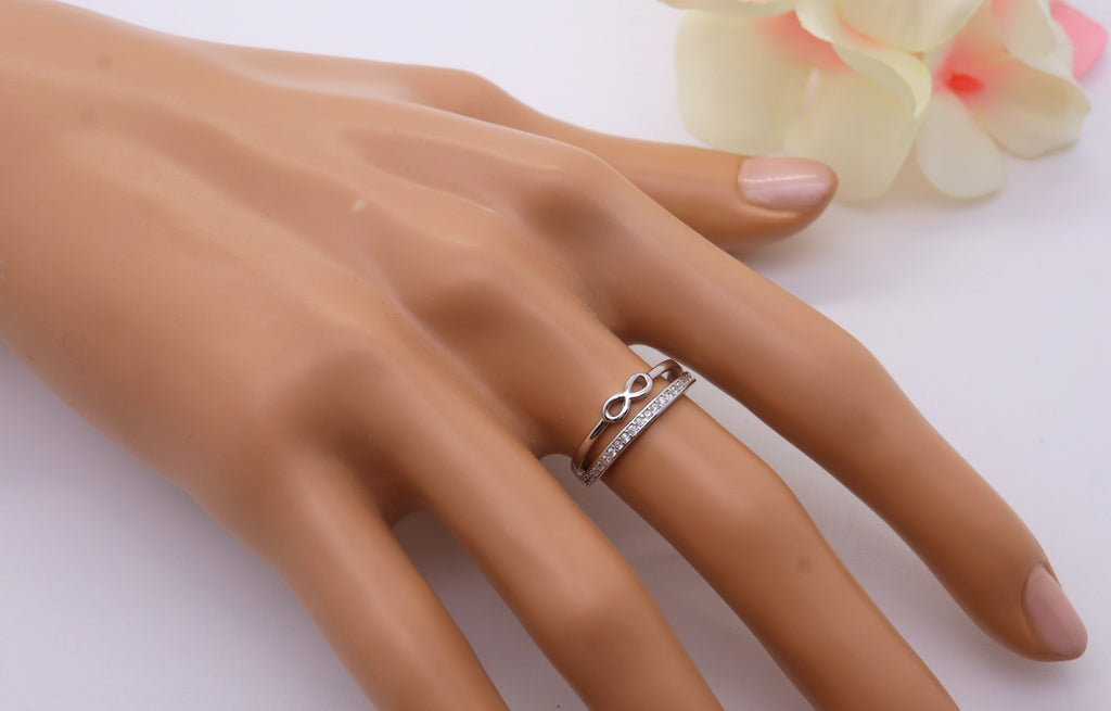 Anillo Plata 925mls Infinito con Circonitas blancas