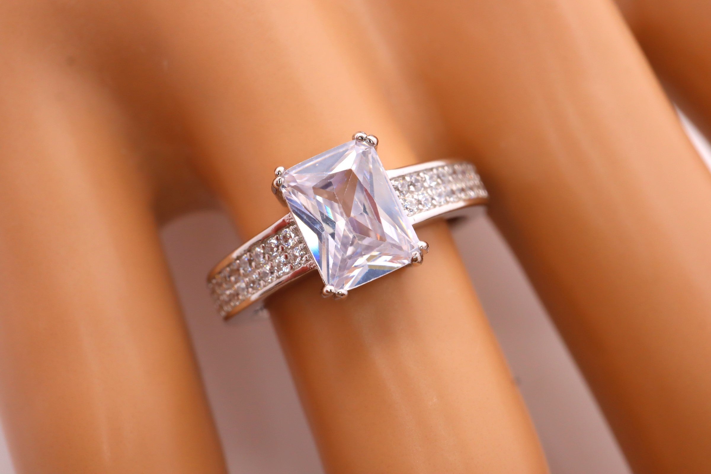 Anillo Plata 925mls Circonita Blanca talla Princesa