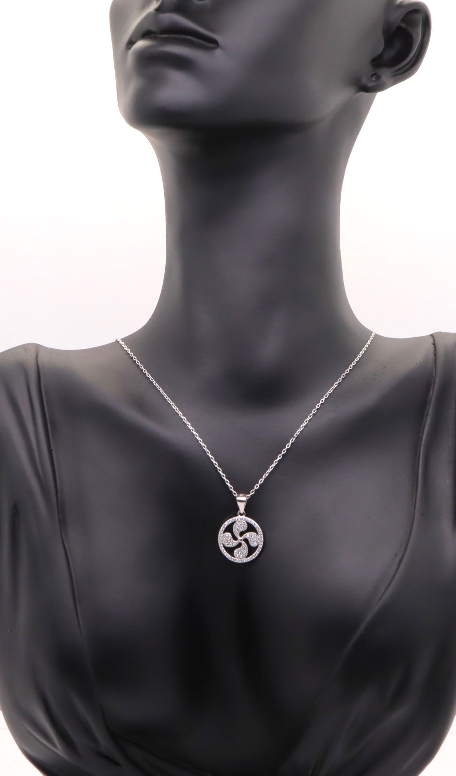 Collar Plata 925mls Lauburu Vasco con Circonitas blancas