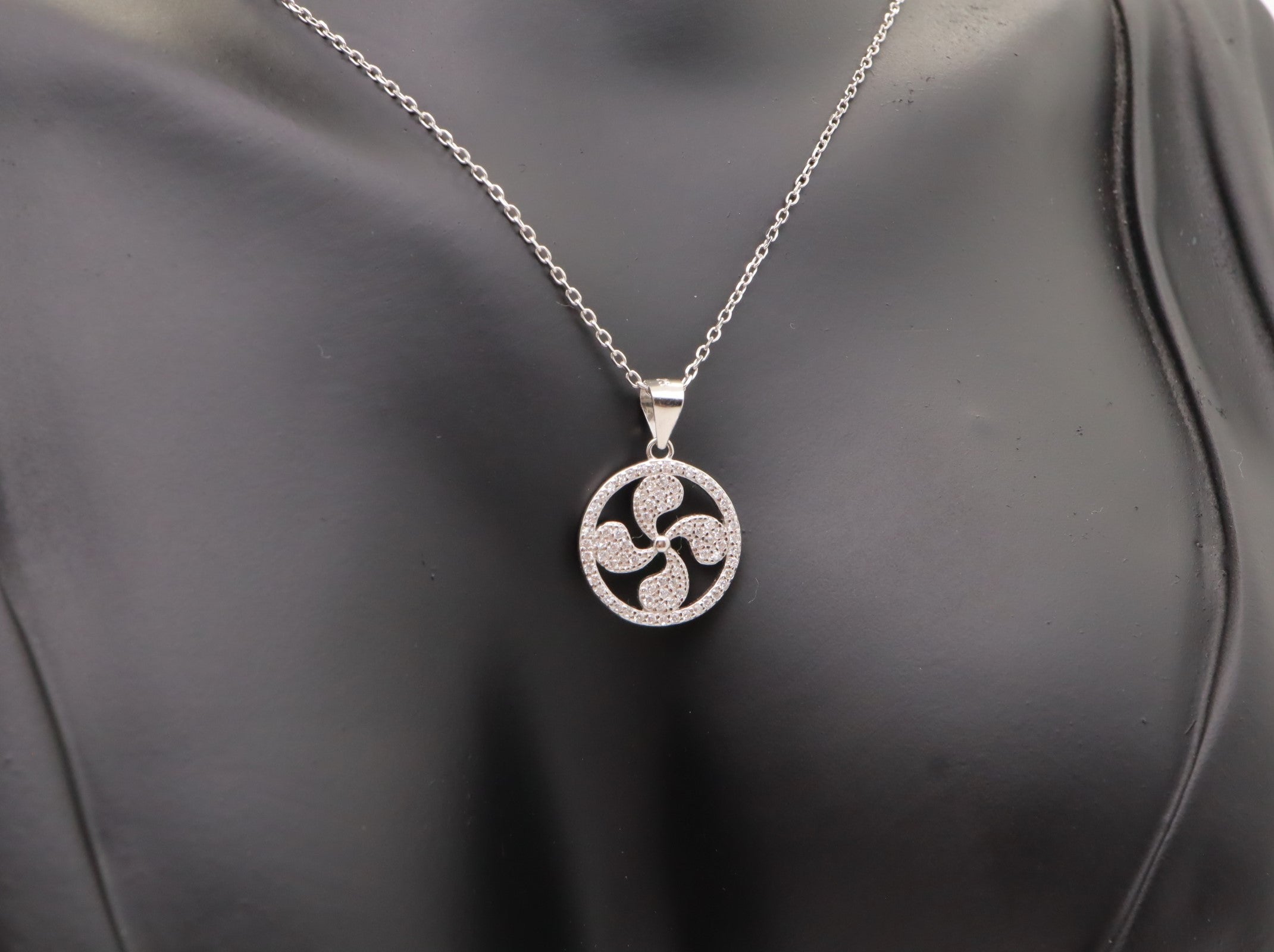 Collar Plata 925mls Lauburu Vasco con Circonitas blancas