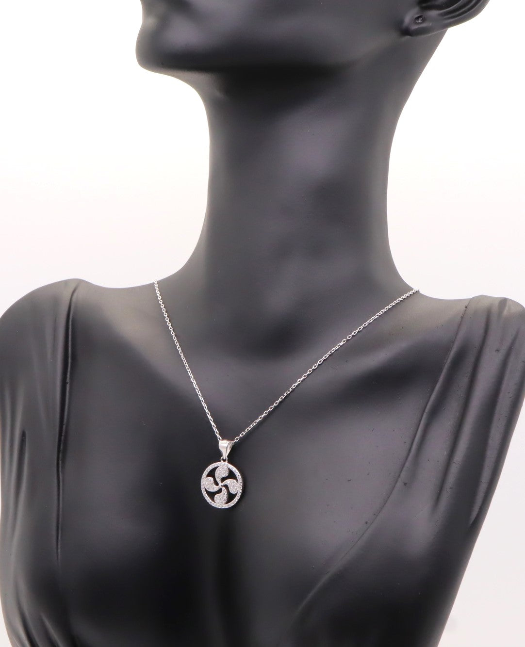 Collar Plata 925mls Lauburu Vasco con Circonitas blancas