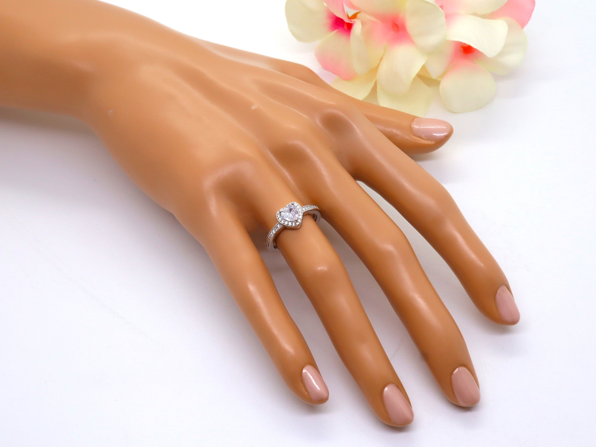 Anillo Plata 925mls Corazón con Circonitas blancas