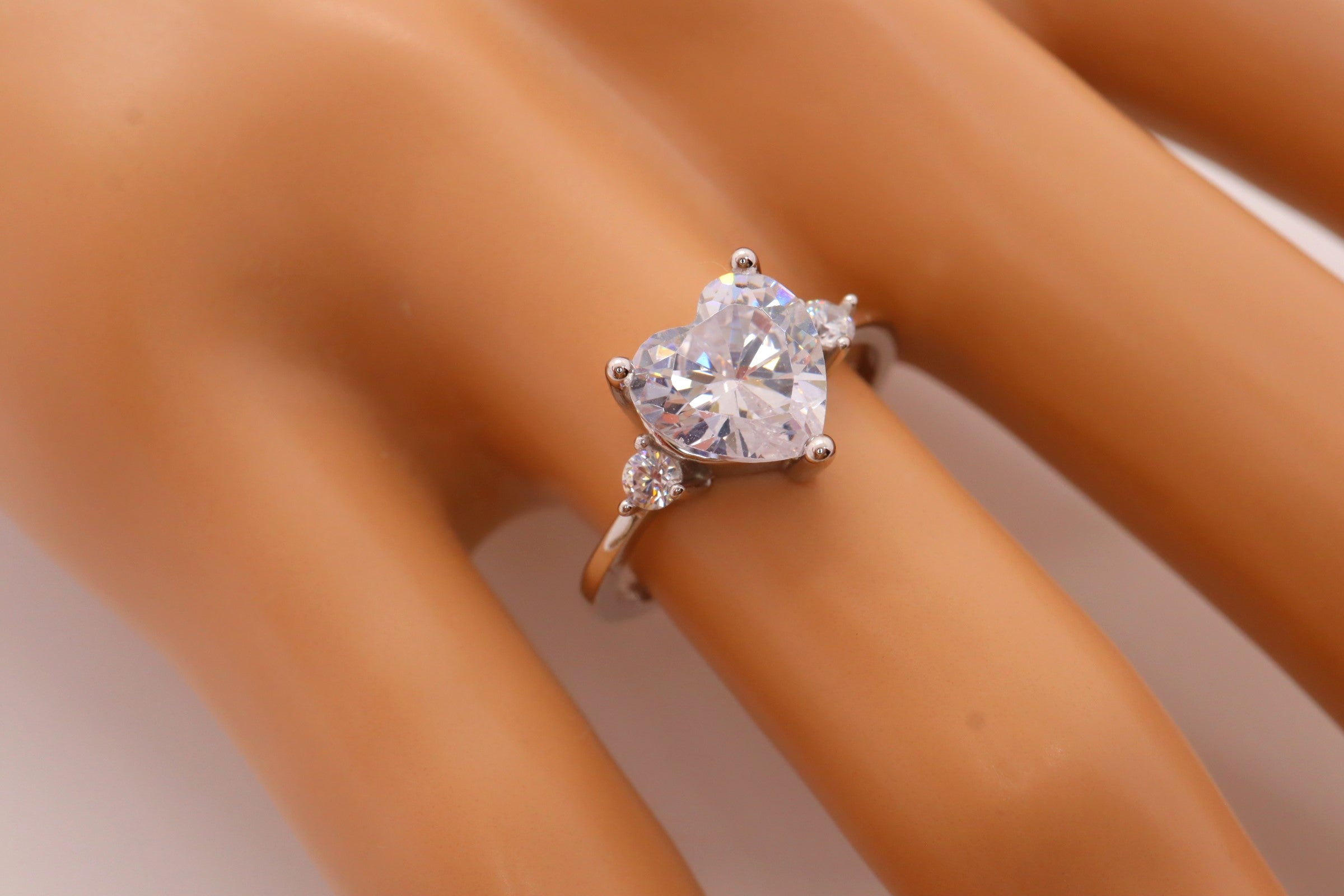 Anillo Plata 925mls Corazón blanco Circonitas