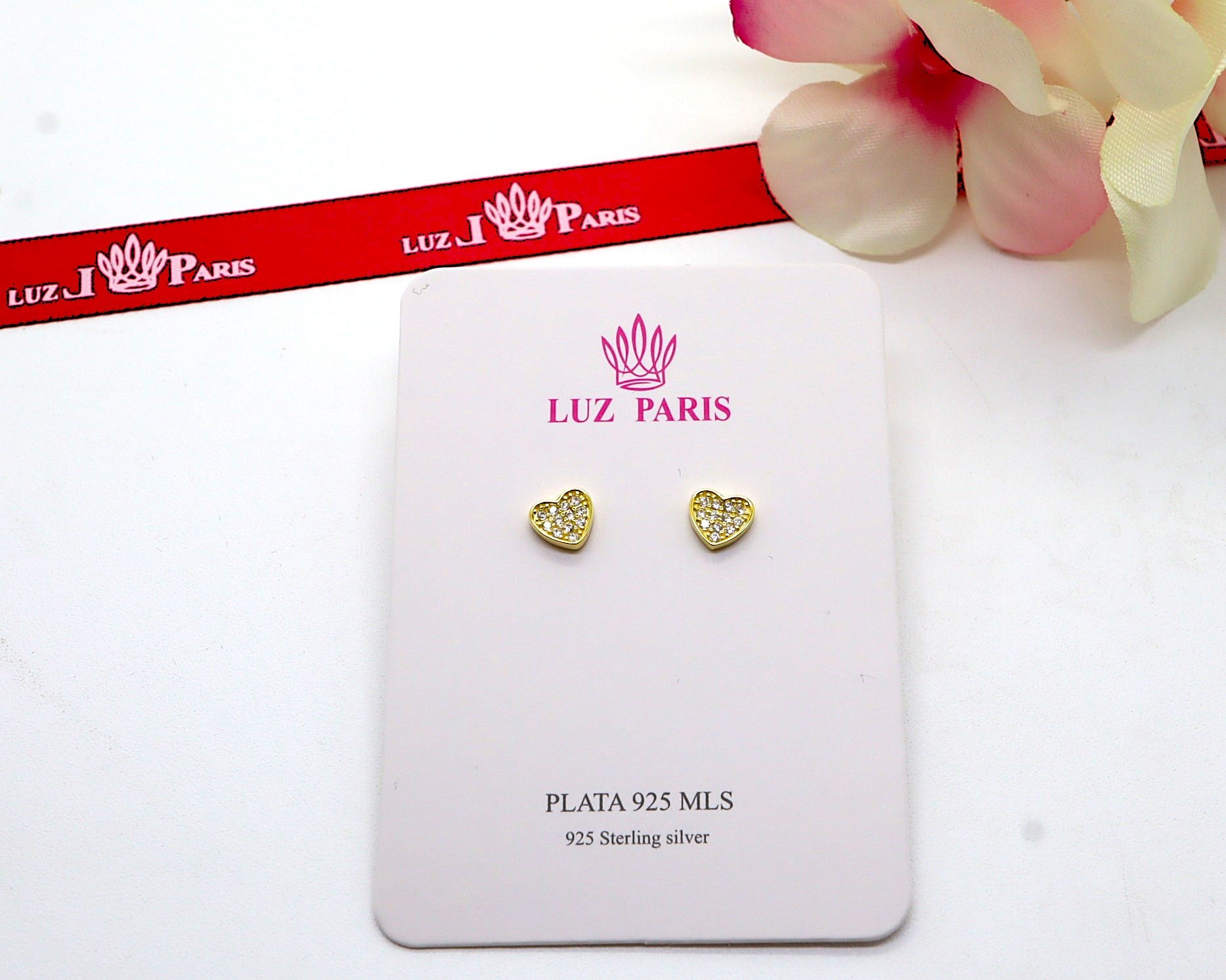 Pendientes Plata 925mls baño Oro 18 Kilates Corazón con 12 circonitas blancas