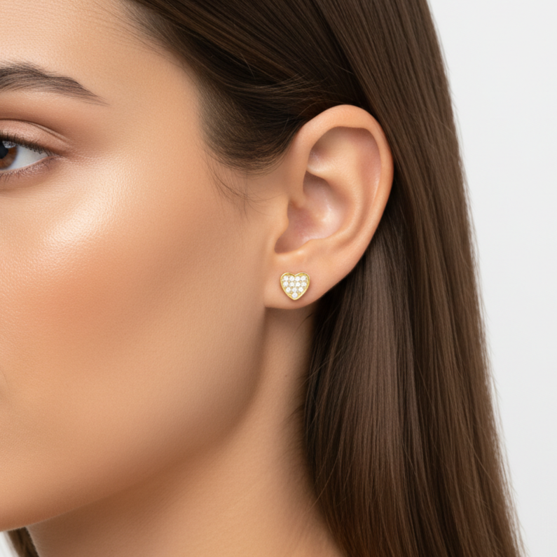 Pendientes Plata 925mls baño Oro 18 Kilates Corazón con 12 circonitas blancas