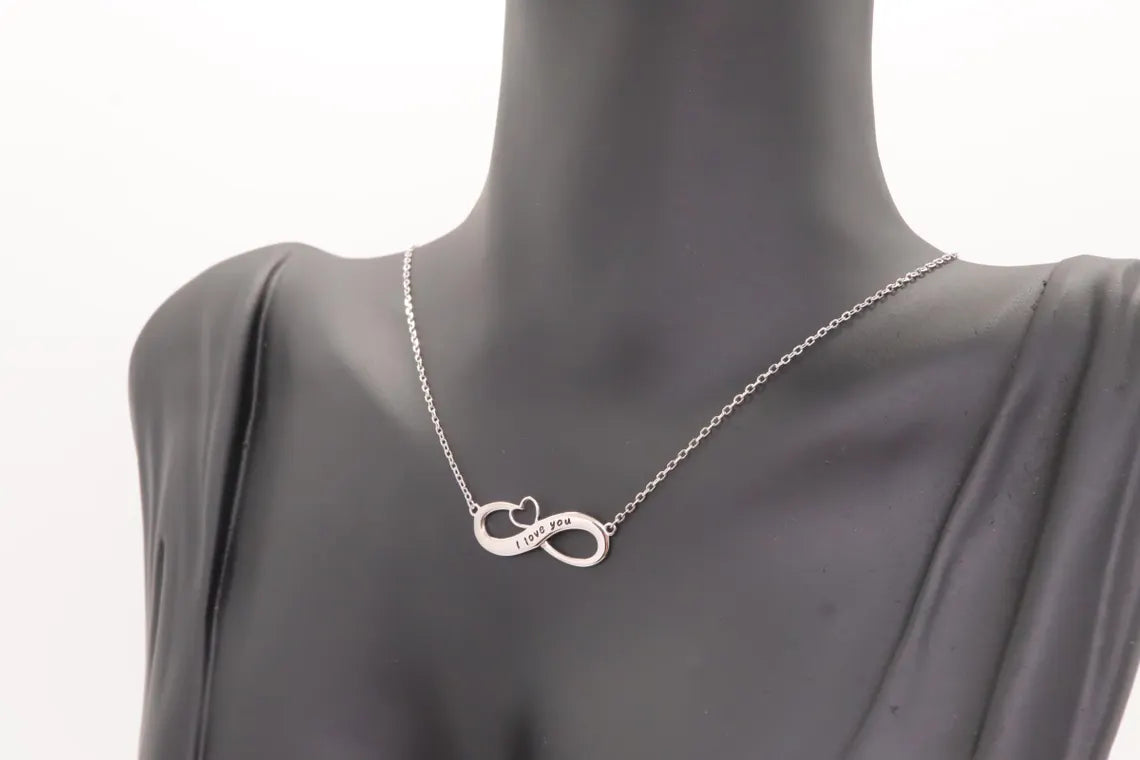 Collar Plata 925mls Corazón Infinito "I love You" con Circonitas — Amor Eterno y Elegancia