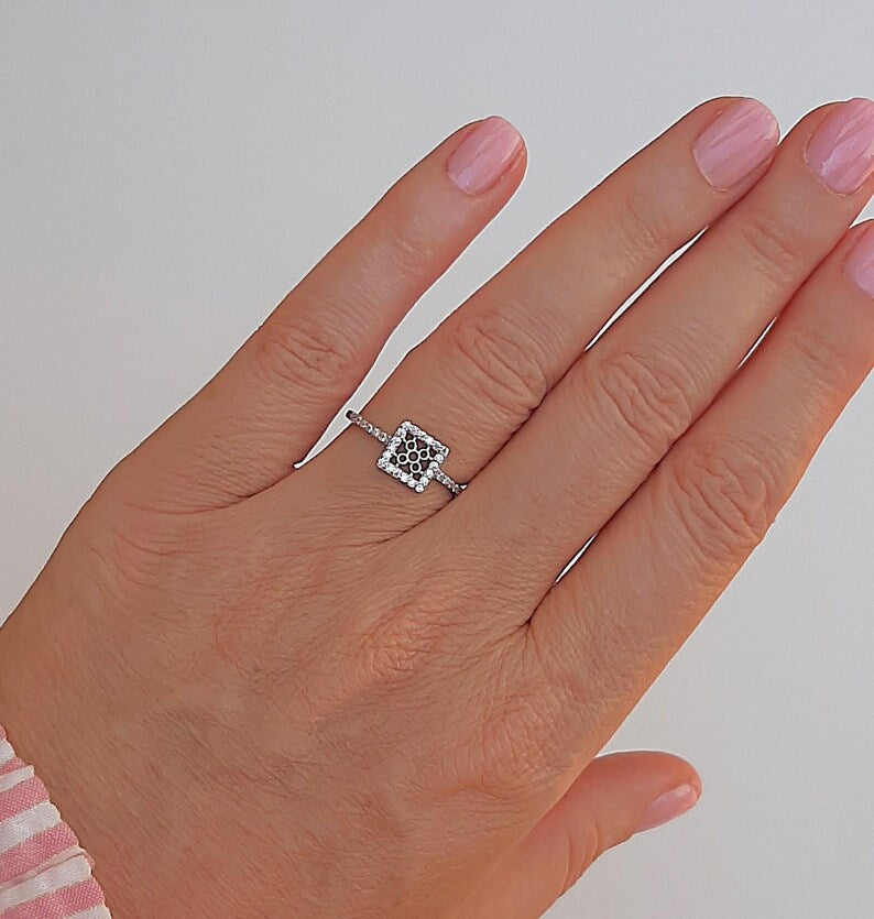 Anillo Plata 925 Baldosa Bilbao – Diseño Exclusivo con Circonitas Blancas – Joya Artesanal Inspirada en el País Vasco (disponible 6 Tallas)