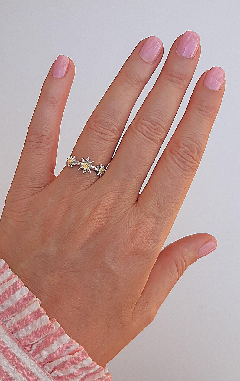 Anillo Plata 925mls con 3 Eguzkilore bicolor baño Oro 18k (6 tallas disponible)