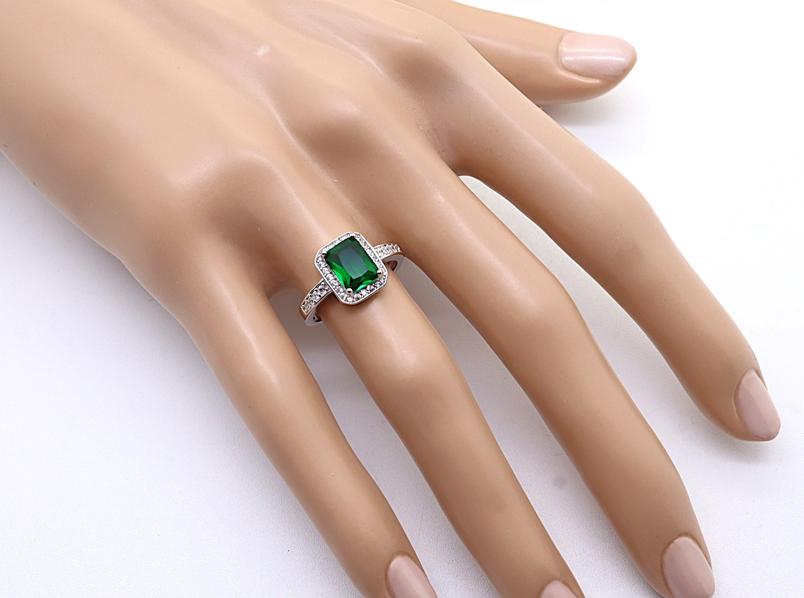 Anillo Plata 925mls Circonita color Verde esmeralda