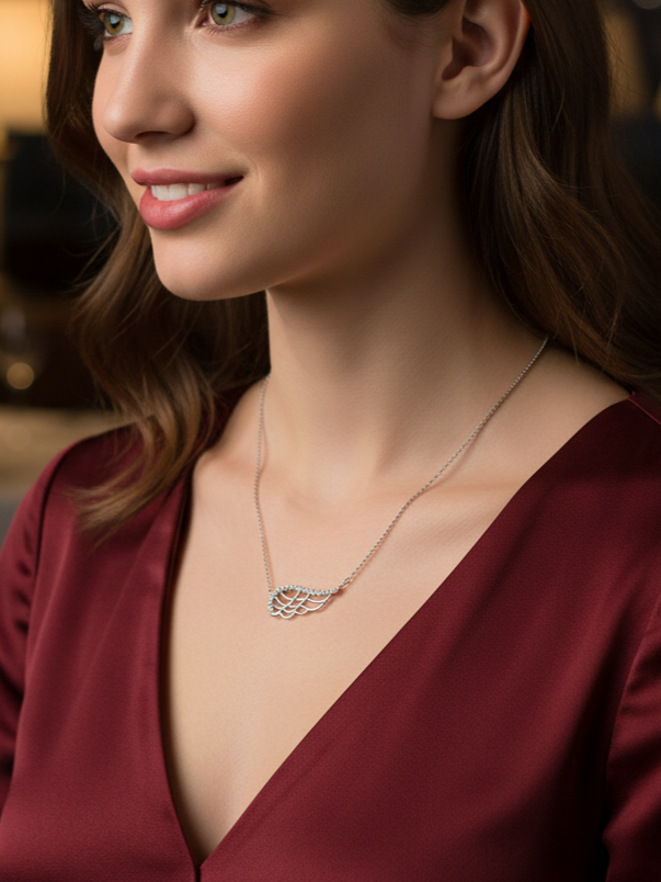 Collar Plata 925mls Ala de Ángel Blanca con Circonitas | Colgante Protector, Elegante y Brillante